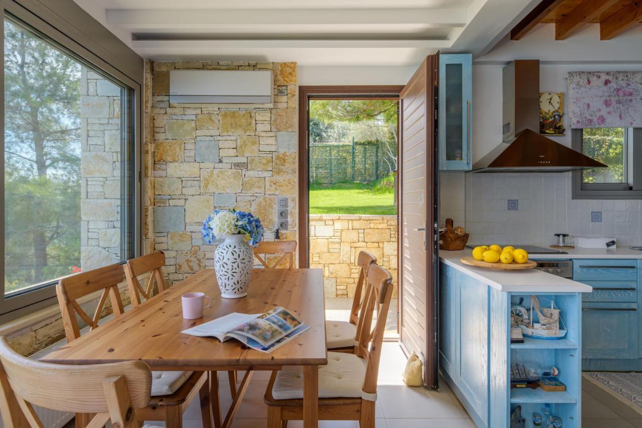 Crystal Beach Villa Chalkís エクステリア 写真