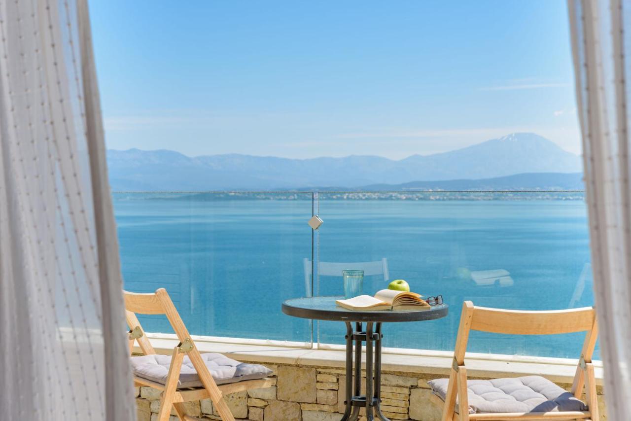 Crystal Beach Villa Chalkís エクステリア 写真