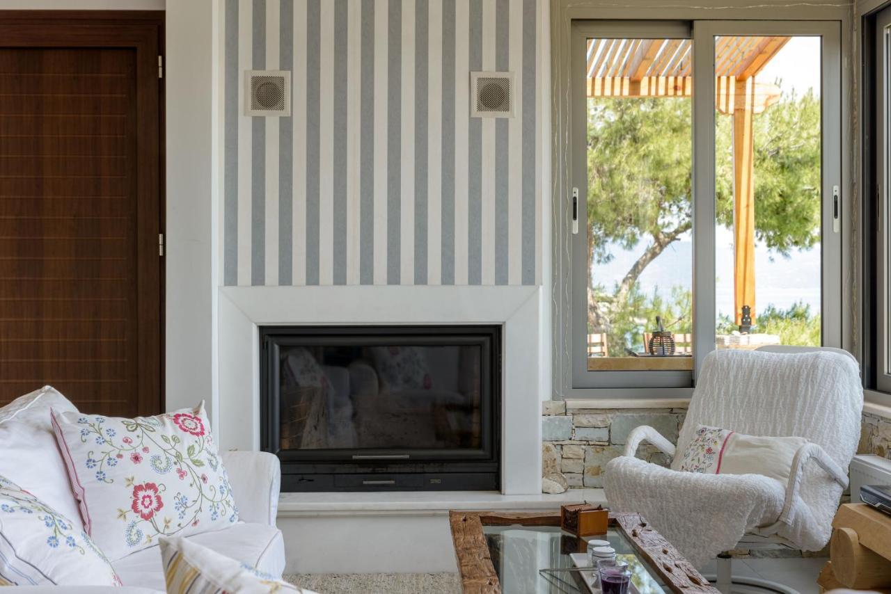 Crystal Beach Villa Chalkís エクステリア 写真